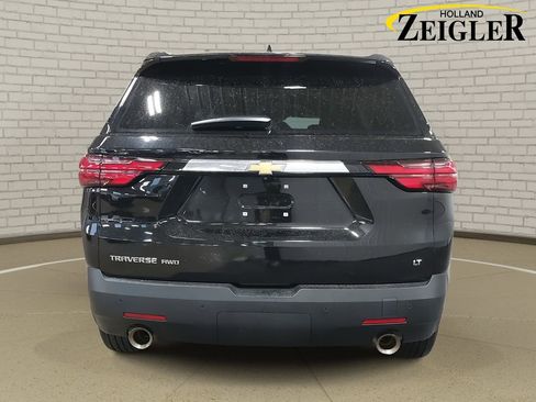 Used 2022 Chevrolet Traverse LT image 6