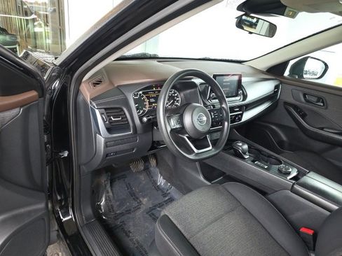 Used 2021 Nissan Rogue S image 20