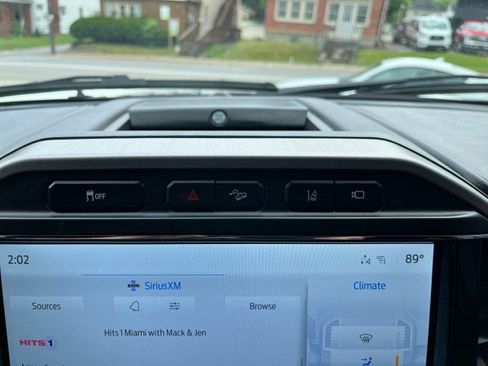 Used 2022 Ford F250 Platinum w/ FX4 Off-Road Package AWD/4WD image 22