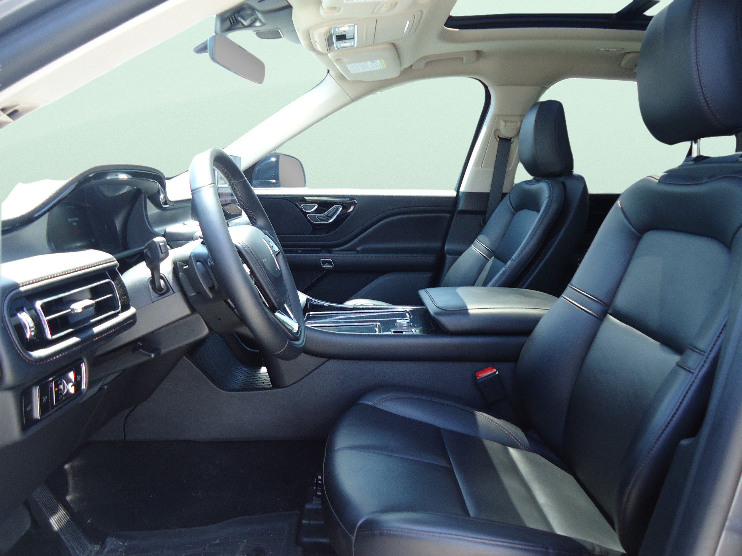 Certified 2023 Lincoln Aviator AWD w/ Premium Package image 22