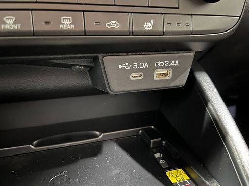 New 2026 Subaru Outback Limited AWD/4WD image 21