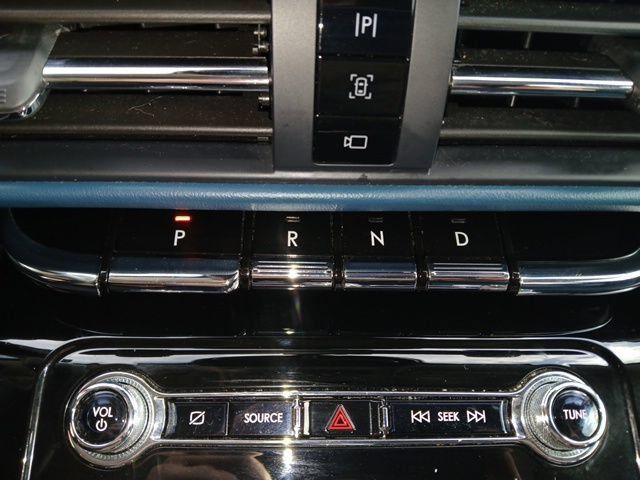 Used 2020 Lincoln Corsair Reserve AWD/4WD image 34