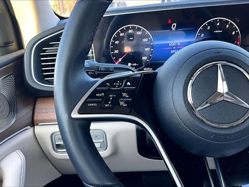 Used 2025 Mercedes-Benz GLE 350 4MATIC image 24