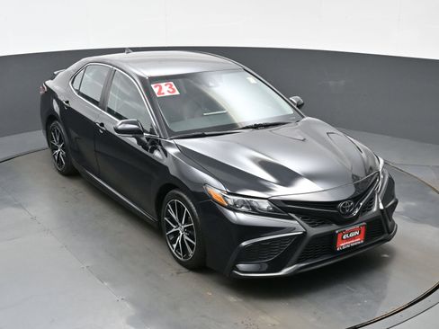 Used 2023 Toyota Camry SE FWD image 33