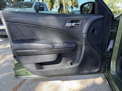 Used 2022 Dodge Charger SRT Hellcat w/ Harman/Kardon Audio Group image 19