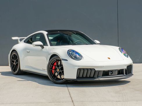 Used 2026 Porsche 911 Carrera 4 GTS AWD/4WD image 5