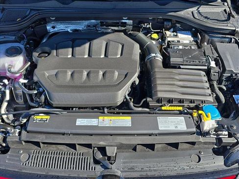 New 2025 Volkswagen Golf SE image 17