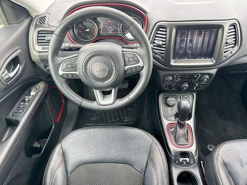 Used 2018 Jeep Compass Trailhawk w/ Safe & Security Group image 24