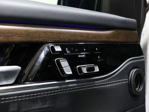 Used 2023 Jeep Grand Wagoneer 4WD image 18