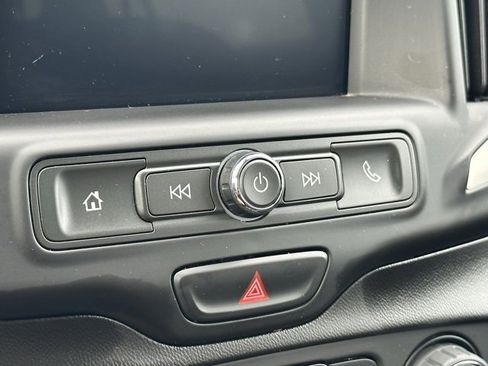 Used 2020 GMC Terrain SLE image 17