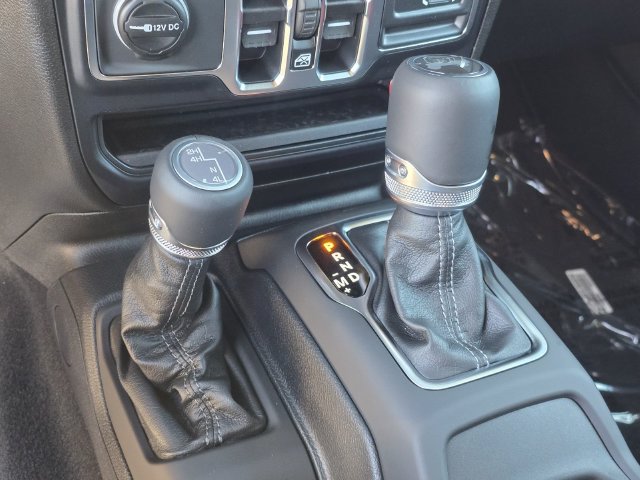New 2026 Jeep Wrangler Unlimited Sahara AWD/4WD image 24