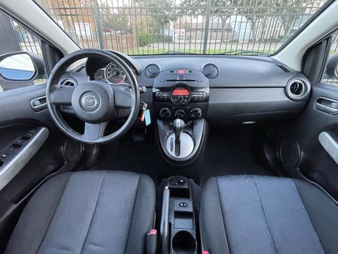 Used 2014 MAZDA MAZDA2 Sport image 21