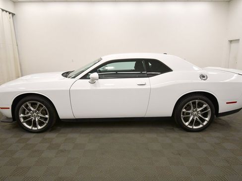 Used 2022 Dodge Challenger GT image 3