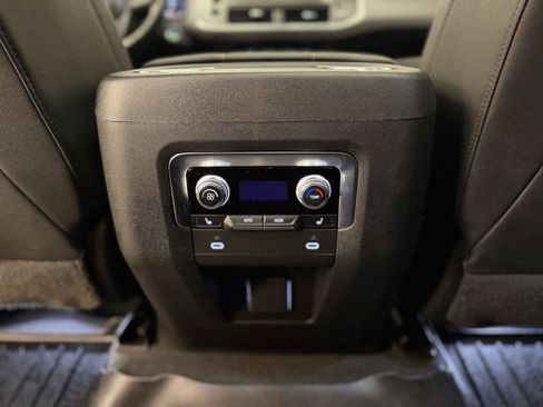 Certified 2022 GMC Yukon AT4 w/ Technology Package image 36