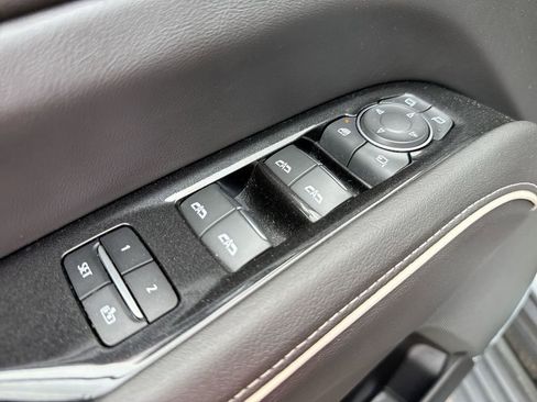 Used 2021 Cadillac Escalade Premium Luxury w/ Driver Assist Tech Package AWD/4WD image 13