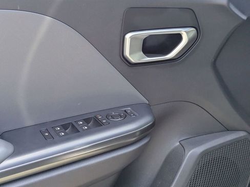 Used 2025 Kia K4 FWD image 16