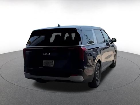 Used 2026 Kia Carnival FWD image 12