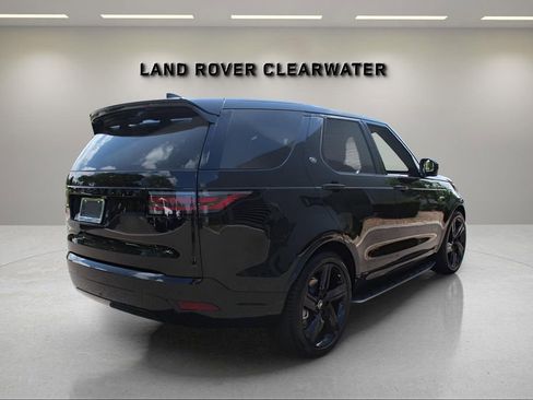New 2025 Land Rover Discovery Dynamic SE image 4