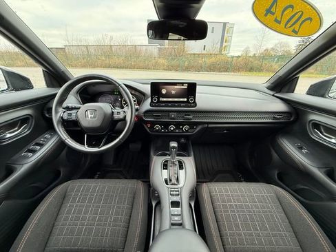 Certified 2024 Honda HR-V Sport image 14