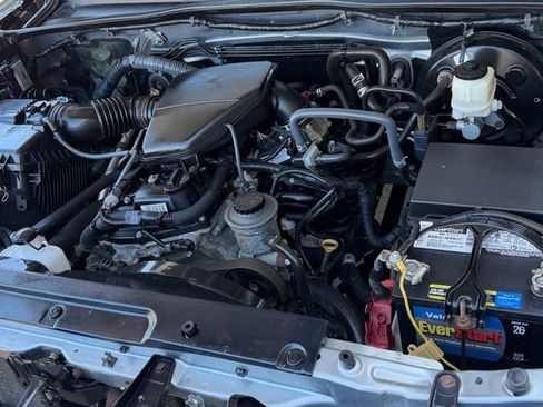 Used 2018 Toyota Tacoma SR5 image 29