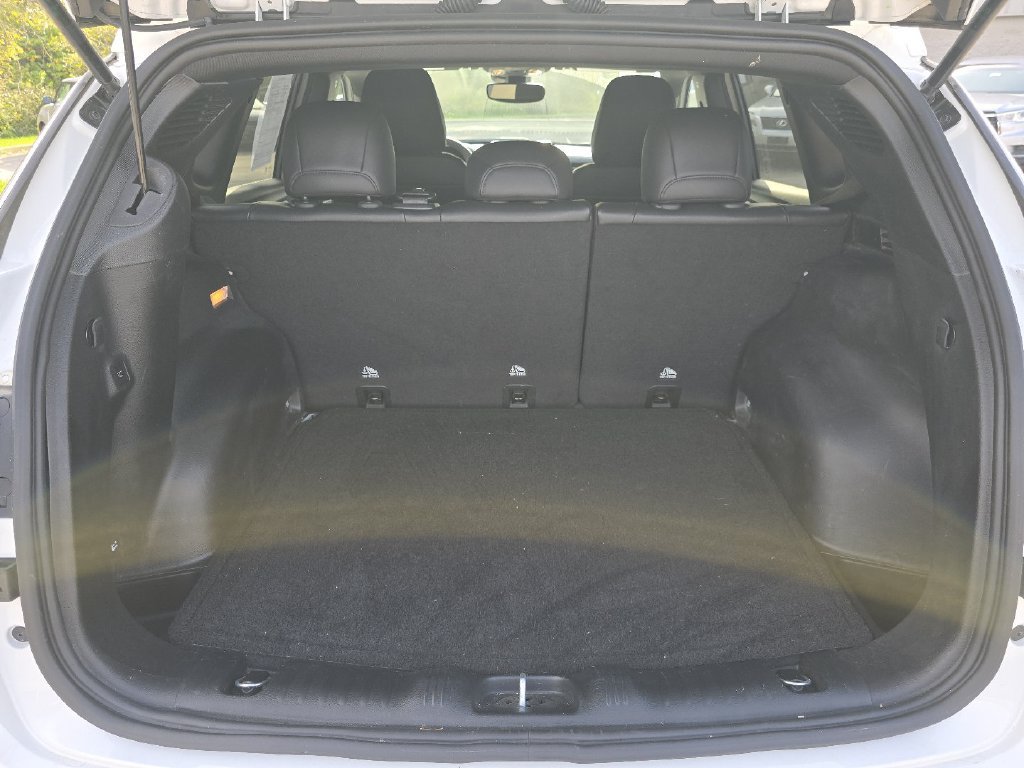 Used 2023 Jeep Compass Latitude w/ Convenience Group AWD/4WD image 15