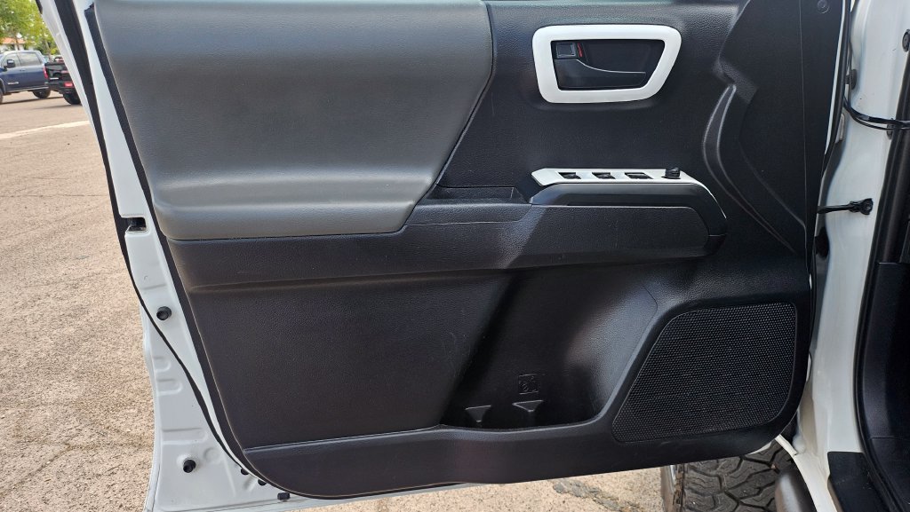 Used 2020 Toyota Tacoma SR RWD image 25