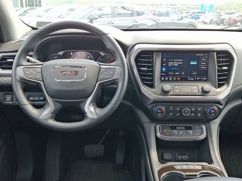 Used 2023 GMC Acadia AT4 w/ Technology Package AWD/4WD image 8