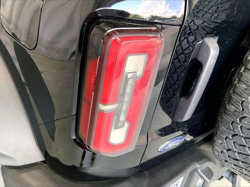 Used 2022 Ford Bronco Wildtrak image 13