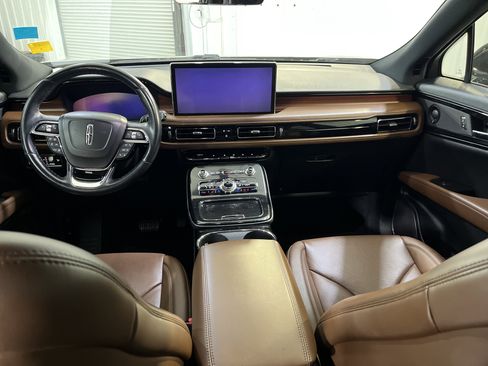 Used 2022 Lincoln Nautilus Reserve w/ Equipment Group 201A image 12