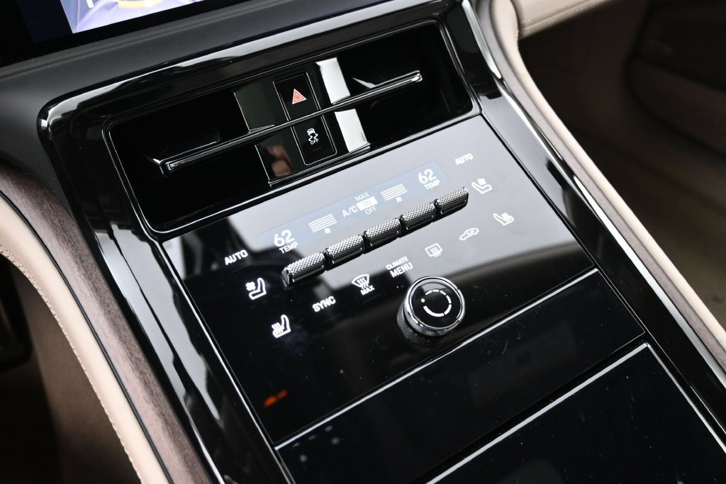 Certified 2026 Porsche Panamera RWD image 23