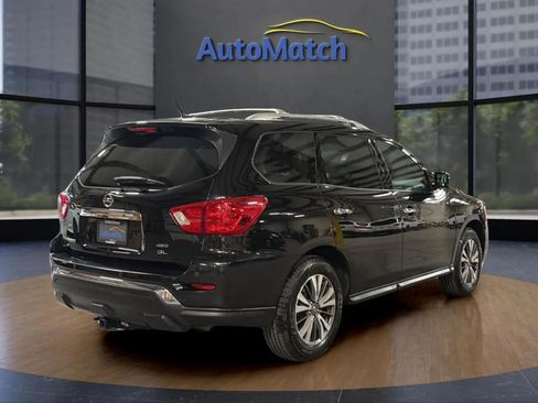 Used 2017 Nissan Pathfinder SL image 11