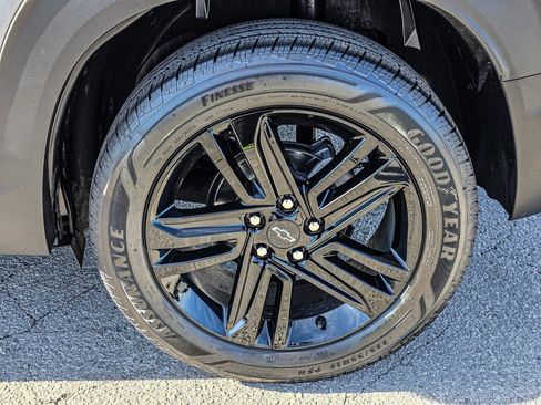 Used 2023 Chevrolet TrailBlazer RS w/ Convenience Package image 9