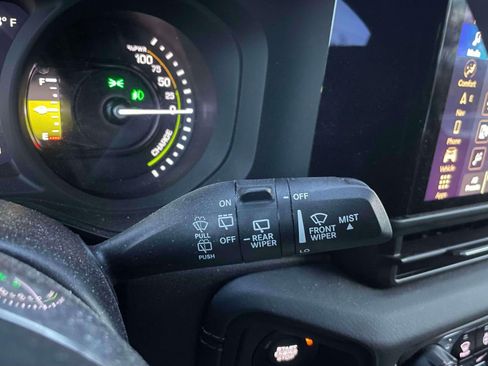 Used 2024 Jeep Wrangler Unlimited Sahara w/ Technology Group image 24