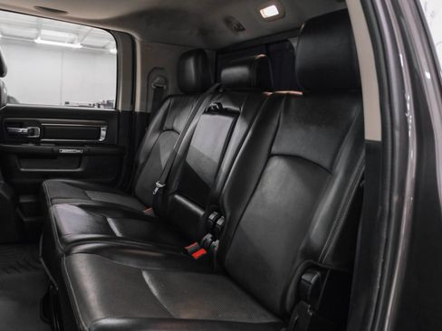 Used 2015 RAM 3500 Laramie w/ Cold Weather Group AWD/4WD image 38