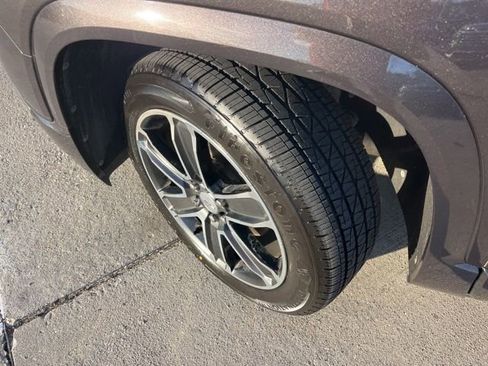 Used 2019 GMC Acadia Denali w/ Technology Package FWD image 35