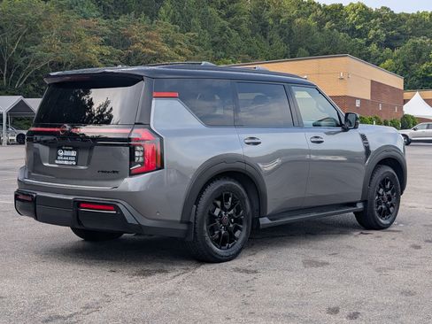 Used 2026 Nissan Armada PRO-4X AWD/4WD image 9