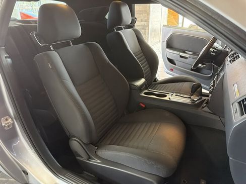 Used 2014 Dodge Challenger R/T image 20