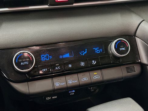 Used 2022 Hyundai Elantra SEL image 23