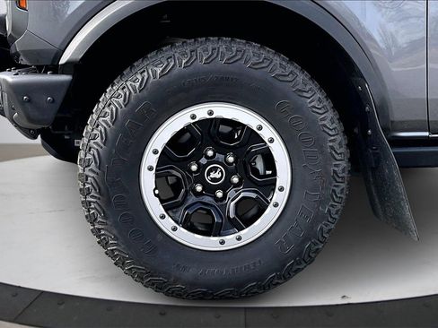 Used 2023 Ford Bronco Badlands w/ Sasquatch Package image 32