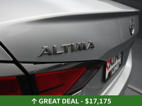 Used 2023 Nissan Altima 2.5 SV image 18