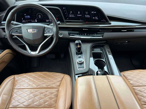 Certified 2022 Cadillac Escalade Premium Luxury image 8