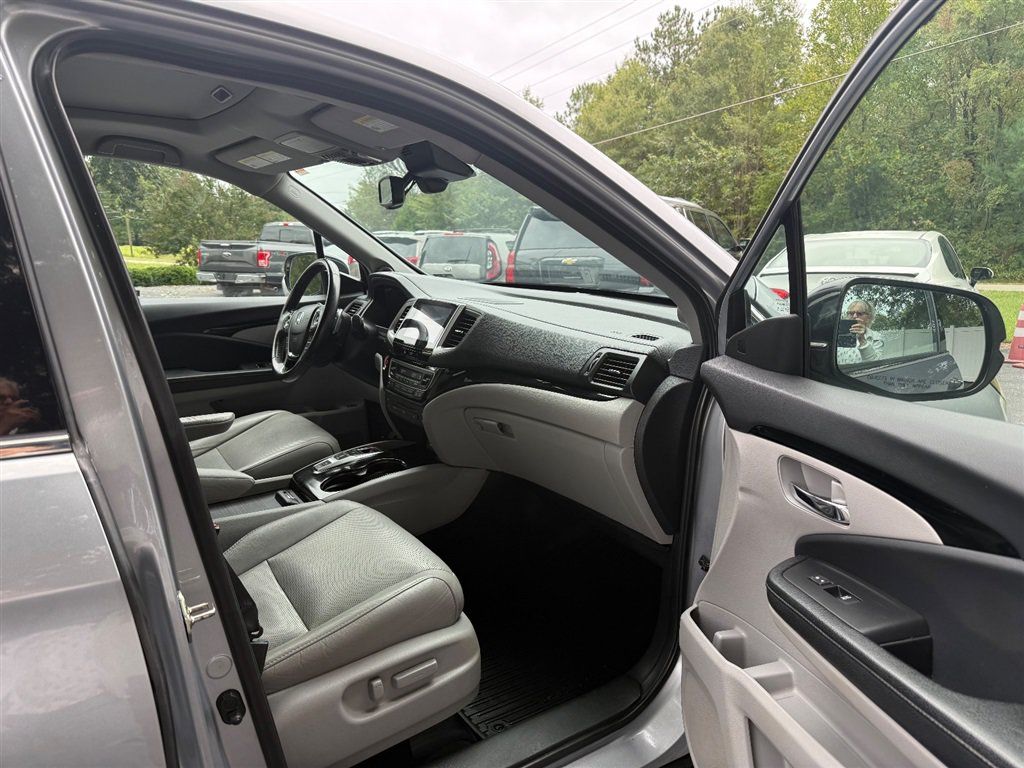 Used 2017 Honda Pilot Elite image 14