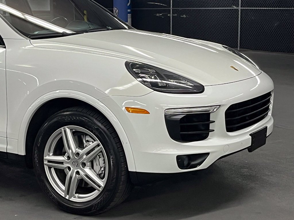 Used 2017 Porsche Cayenne S AWD/4WD image 38