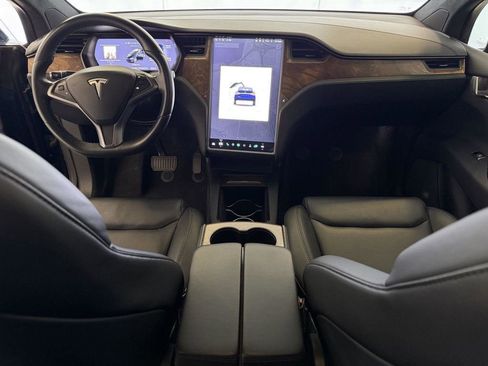 Used 2020 Tesla Model X Long Range image 17