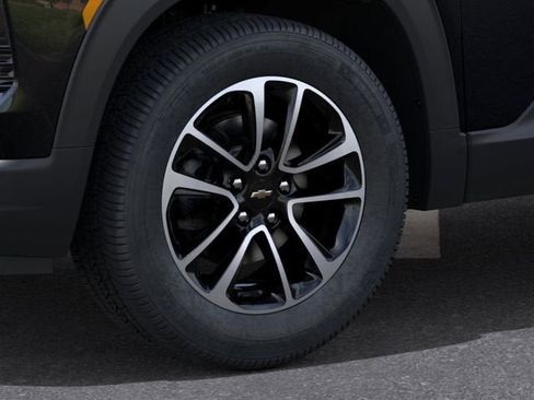 New 2026 Chevrolet TrailBlazer LT w/ Convenience Package FWD image 9