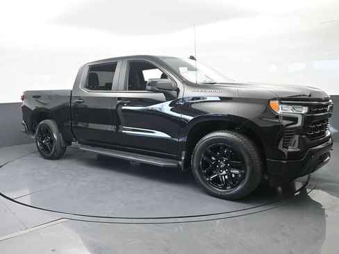 Used 2023 Chevrolet Silverado 1500 RST RWD image 8