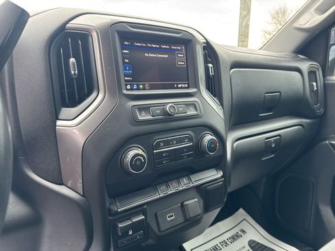 Used 2020 Chevrolet Silverado 1500 Custom w/ Custom Value Package image 16