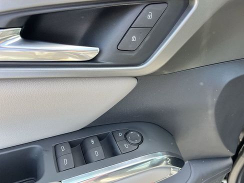 New 2025 Chevrolet Traverse LT w/ Driver Confidence Package image 24