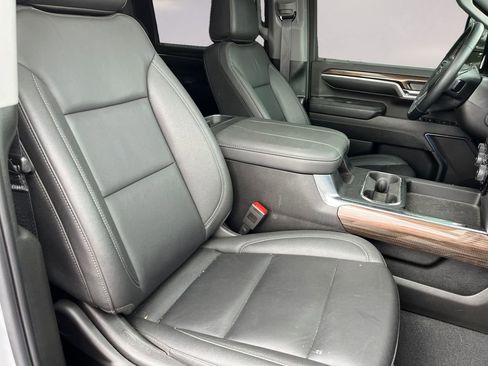 Used 2024 Chevrolet Silverado 3500 LT w/ Z71 Sport Edition image 15