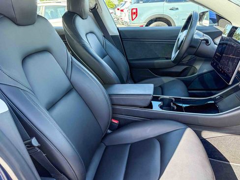 Used 2018 Tesla Model 3 Long Range image 15